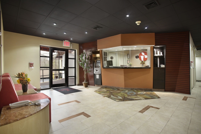 Imagen de los interiores del Hotel RAMADA BRONX. Foto 10