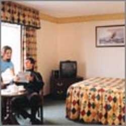 Imagen de la habitación del Hotel RAMADA JARVIS GOUROCK. Foto 2