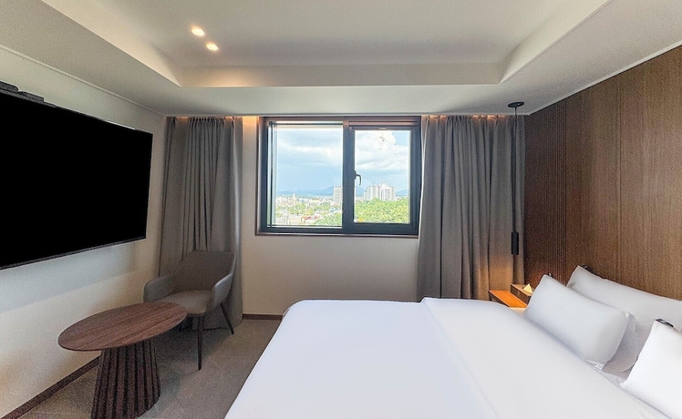 Imagen de la habitación del Hotel RAMPART HOTEL. Foto 5