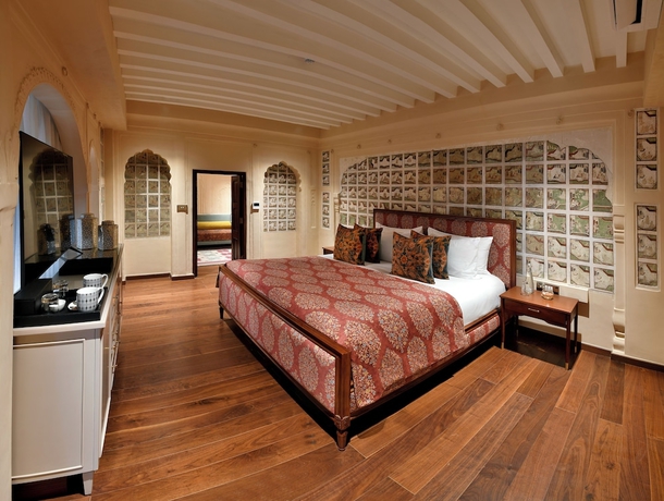 Imagen de la habitación del Hotel RAN BAAS The Palace. Foto 6