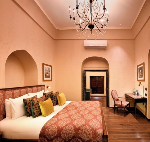 Imagen de la habitación del Hotel RAN BAAS The Palace. Foto 10
