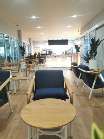 Imagen de los interiores del Hotel RATANASIRI HOTEL. Foto 16