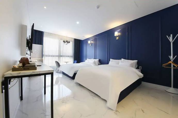 Imagen de la habitación del Hotel RAUM. Foto 7