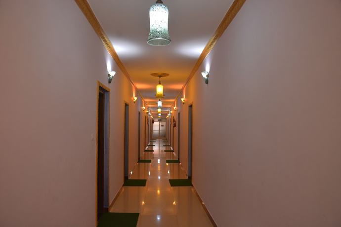 Imagen de los interiores del Hotel RBR Beach Resort Calangute. Foto 16