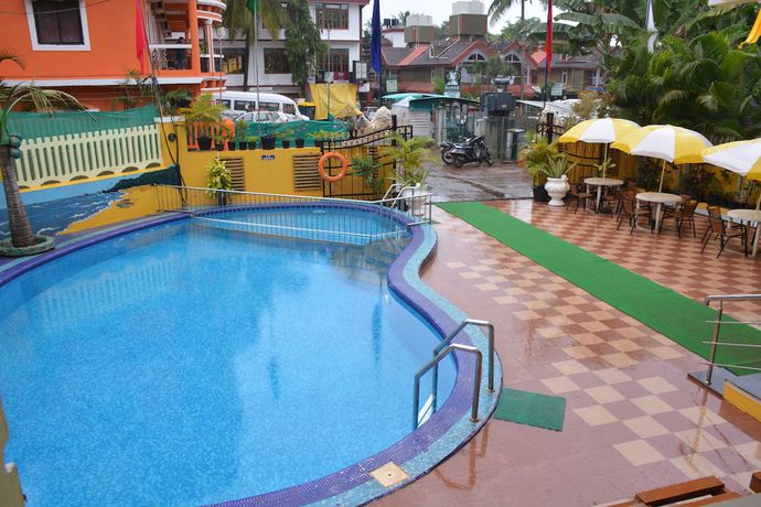 Imagen de la piscina del Hotel RBR Beach Resort Calangute. Foto 19