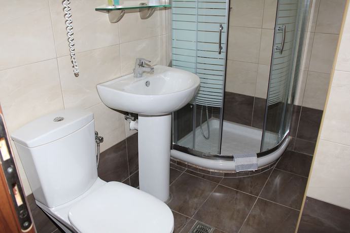 Imagen de la habitación del Hotel REA, Heraklion. Foto 8