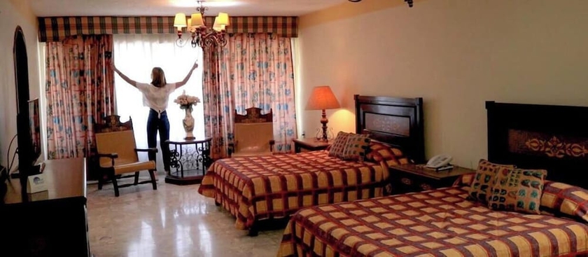 Imagen de la habitación del Hotel REAL HOTEL, Tecom&aacute;n. Foto 5