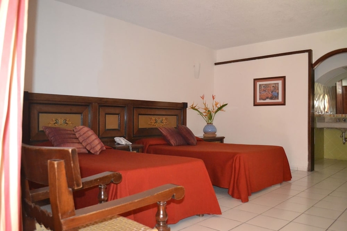 Imagen de la habitación del Hotel REAL HOTEL, Tecom&aacute;n. Foto 14