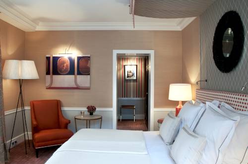 Imagen de la habitación del Hotel RECAMIER. Foto 5