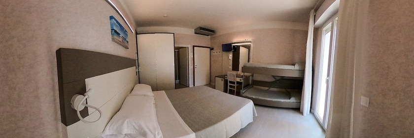 Imagen de la habitación del Hotel RECORD, Riccione. Foto 12