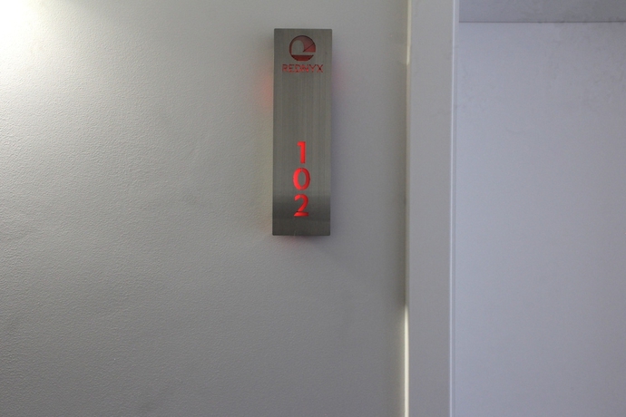 Imagen de la habitación del Hotel REDNYX. Foto 4