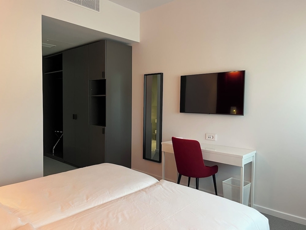 Imagen de la habitación del Hotel REDNYX. Foto 6