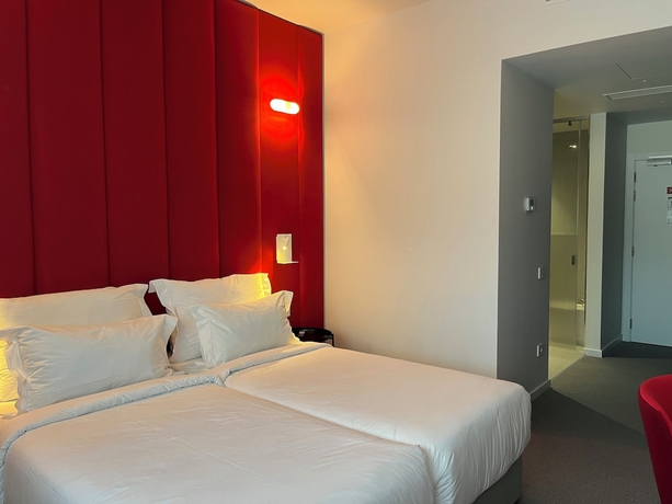 Imagen de la habitación del Hotel REDNYX. Foto 8