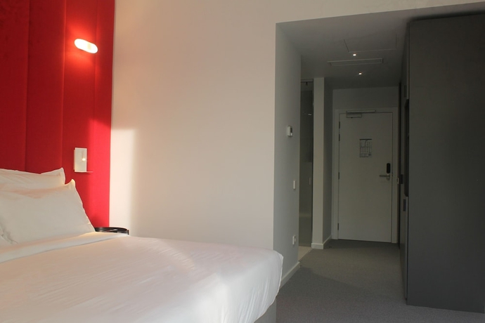 Imagen de la habitación del Hotel REDNYX. Foto 13