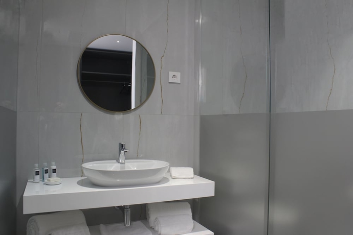Imagen de la habitación del Hotel REDNYX. Foto 15