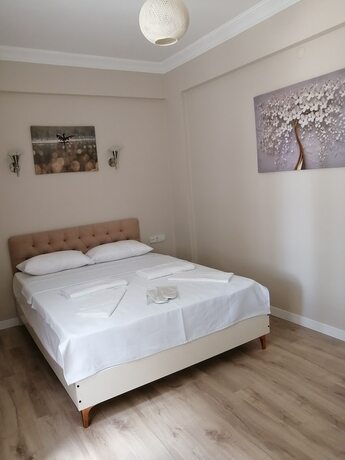 Imagen de la habitación del Hotel REGA OTEL. Foto 13