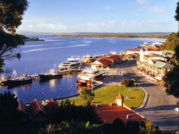 Imagen general del Hotel REGATTA POINT TAVERN. Foto 3
