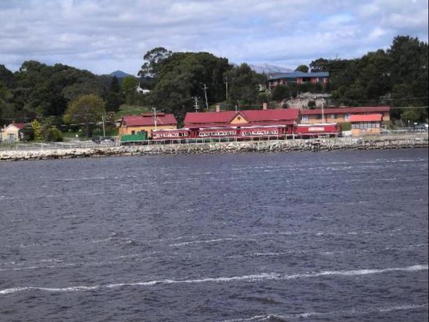 Imagen general del Hotel REGATTA POINT TAVERN. Foto 6