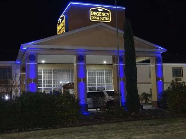 Imagen general del Hotel REGENCY INN and SUITES, Houston. Foto 5