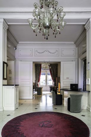 Imagen de los interiores del Hotel REGENT`S GARDEN. Foto 18