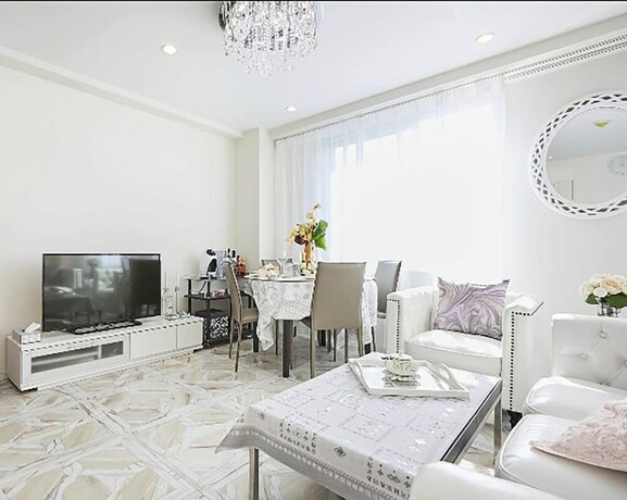 Imagen de la habitación del Hotel REIMI MONDO. Foto 16