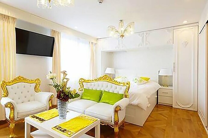Imagen de la habitación del Hotel REIMI MONDO. Foto 23