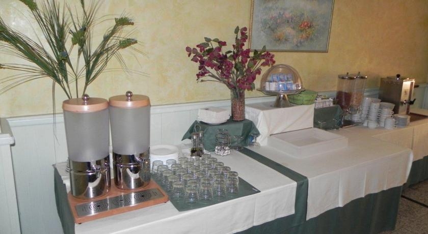 Imagen general del Hotel REINA ANA MARIA. Foto 6