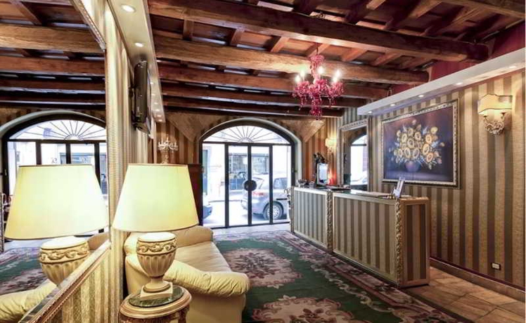 Imagen general del Hotel RELAIS GROUP PALACE. Foto 4