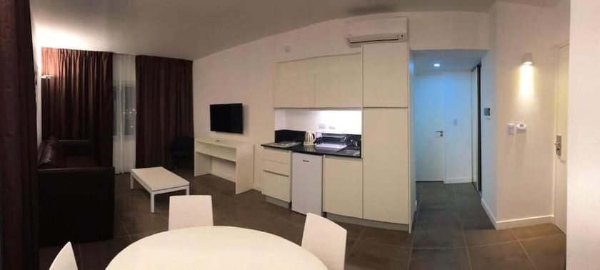 Imagen de la habitación del Hotel RENTAL SUITES CAMPANA. Foto 13
