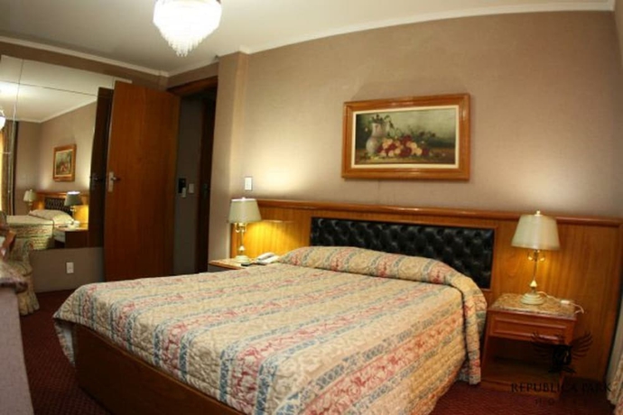 Imagen de la habitación del Hotel REPUBLICA PARK HOTEL. Foto 7