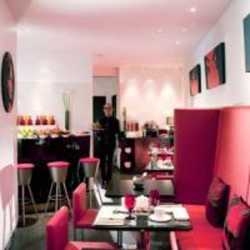 Imagen del bar/restaurante del Hotel RESIDATHENES. Foto 2