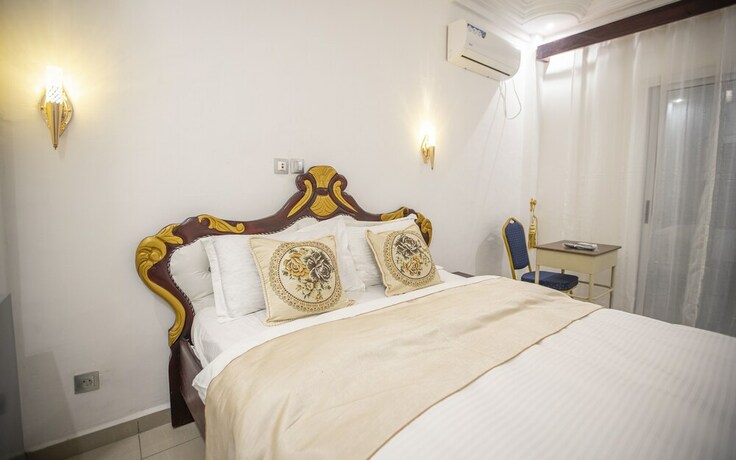 Imagen general del Hotel RESIDENCE HOTELIERE SAMBA. Foto 12