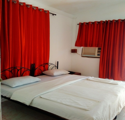 Imagen de la habitación del Hotel RESORTE SANTA MONICA. Foto 2