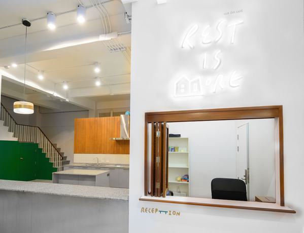 Imagen de los interiores del Hotel REST IS MORE Hostel. Foto 17