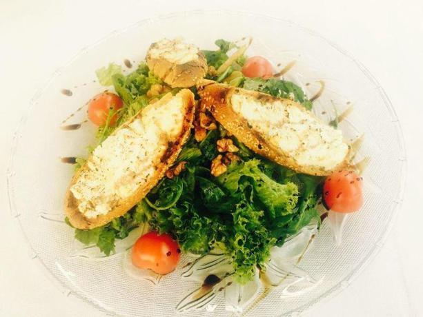 Imagen general del Hotel RESTAURANT SENATOR. Foto 8