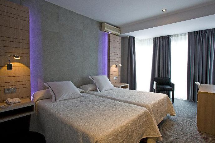 Imagen de la habitación del Hotel RESTAURANTE CASTILLO. Foto 5