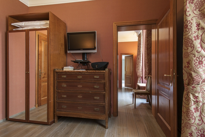 Imagen de la habitación del Hotel REX, Roma. Foto 4