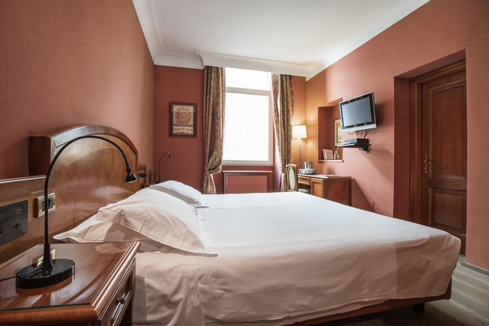 Imagen de la habitación del Hotel REX, Roma. Foto 12