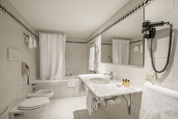 Imagen de la habitación del Hotel REX, Roma. Foto 13