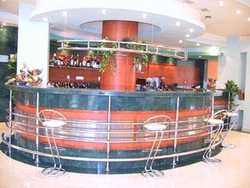 Imagen del bar/restaurante del Hotel REX, Tulcea. Foto 3