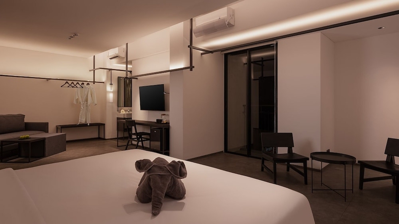 Imagen de la habitación del Hotel REZ Semarang. Foto 1