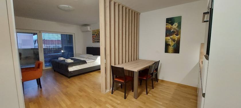 Imagen de la habitación del Hotel REZIDENCA PIPANOVA. Foto 8