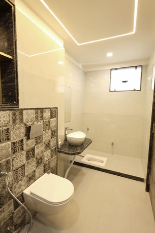Imagen de la habitación del Hotel RGS Crystal. Foto 10