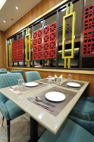Imagen del bar/restaurante del Hotel RGS Crystal. Foto 2