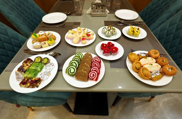 Imagen del bar/restaurante del Hotel RGS Crystal. Foto 6