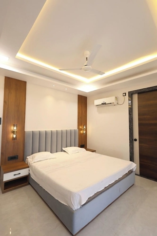 Imagen de la habitación del Hotel RGS Crystal. Foto 12