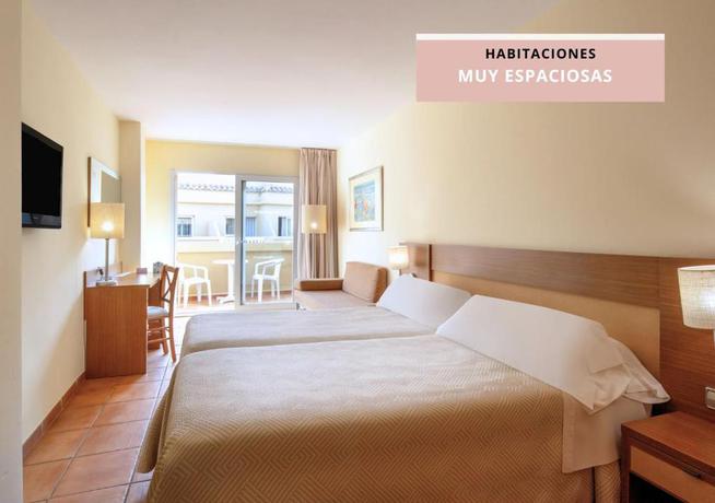 Imagen de la habitación del Hotel RH Casablanca Suites. Foto 5