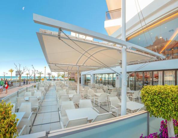 Imagen de los interiores del Hotel RH Corona del Mar. Foto 8