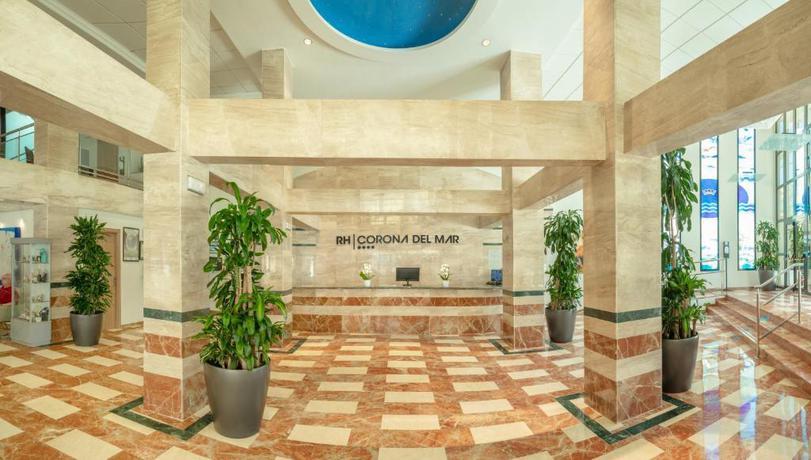 Imagen de los interiores del Hotel RH Corona del Mar. Foto 9