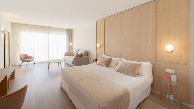 Imagen de la habitación del Hotel RH Ifach. Foto 4